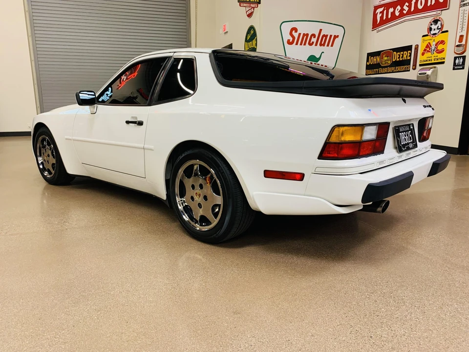 1989 Porsche 944 S2 - Image 7 of 31