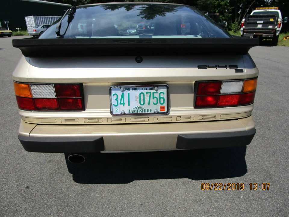 1989 Porsche 944 S2 - Image 8 of 31