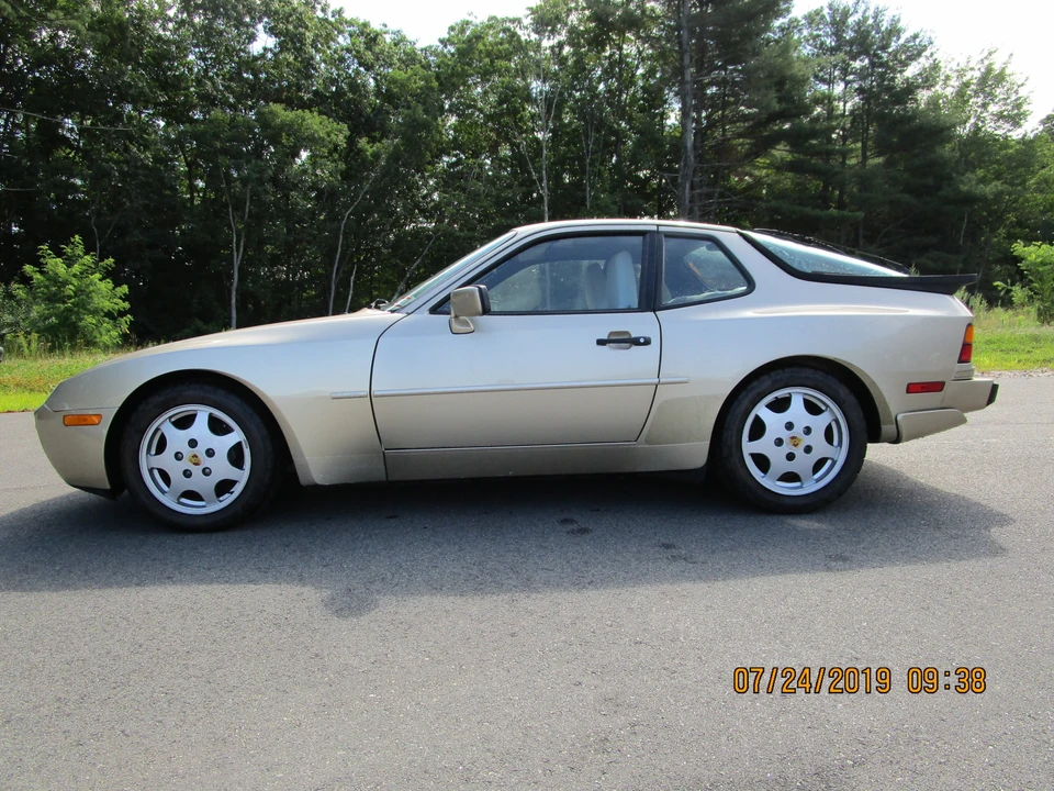 1989 Porsche 944 S2 - Image 2 of 31
