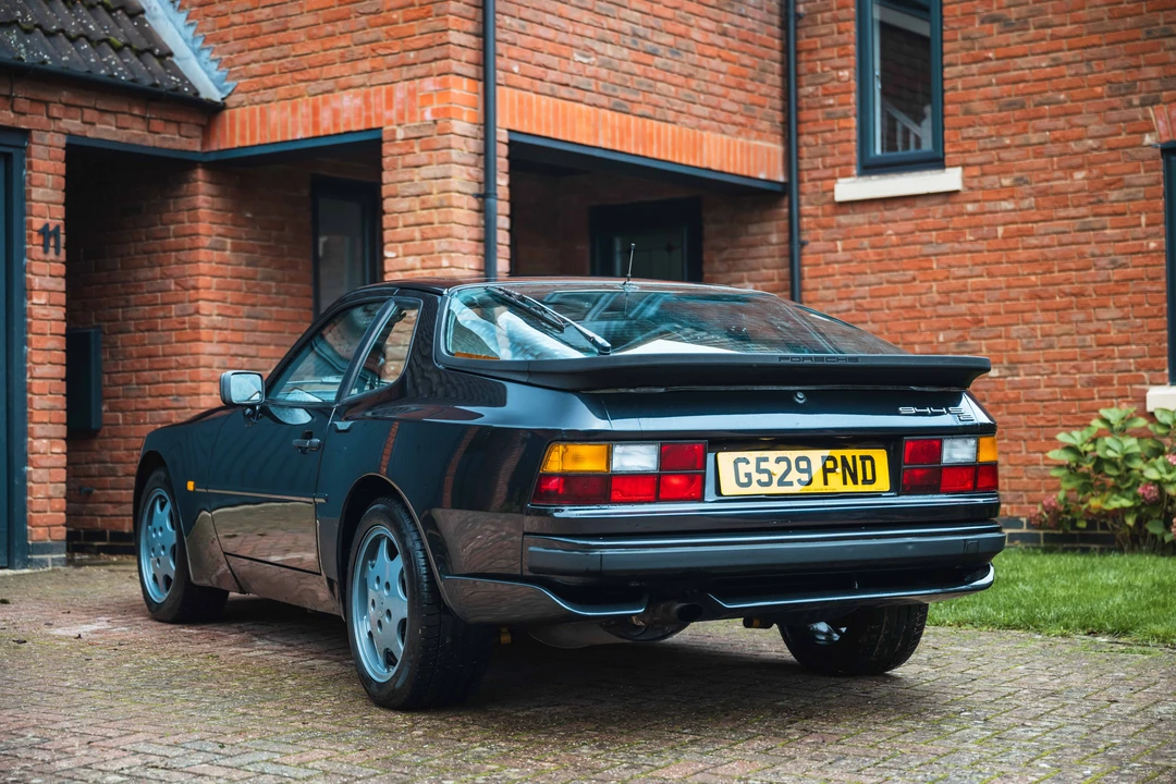 1989 Porsche 944 S2 - Image 7 of 31
