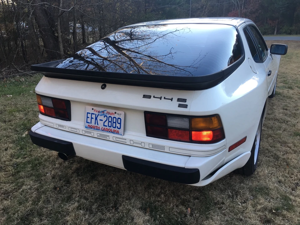 1989 Porsche 944 S2 - Image 10 of 31
