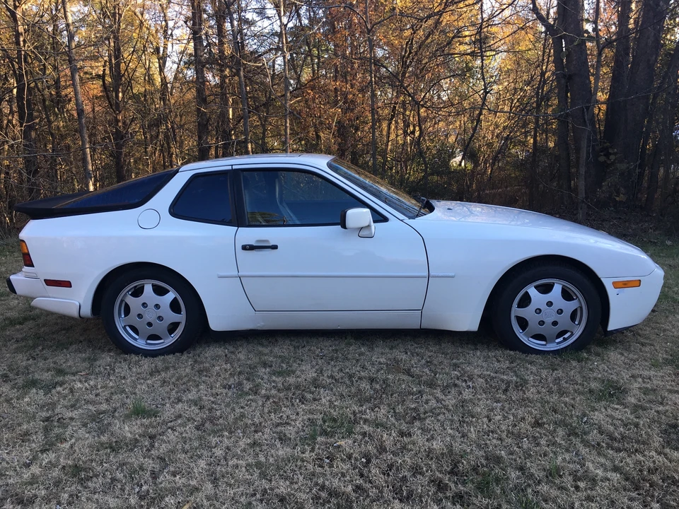 1989 Porsche 944 S2 - Image 2 of 31