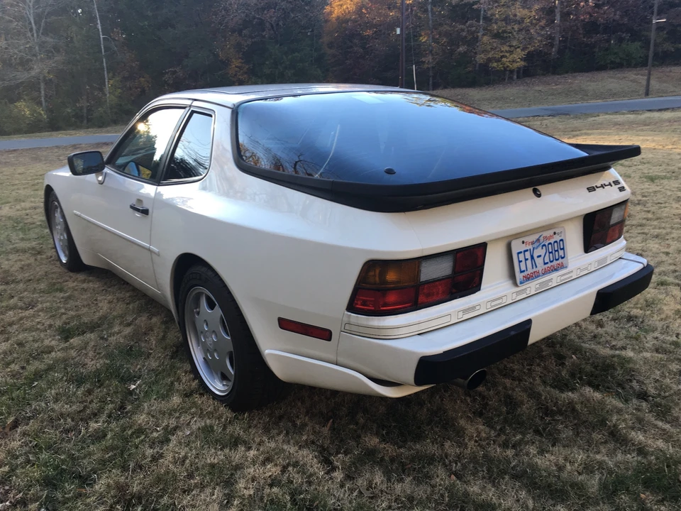 1989 Porsche 944 S2 - Image 7 of 31