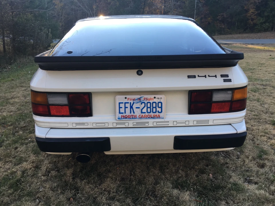 1989 Porsche 944 S2 - Image 8 of 31