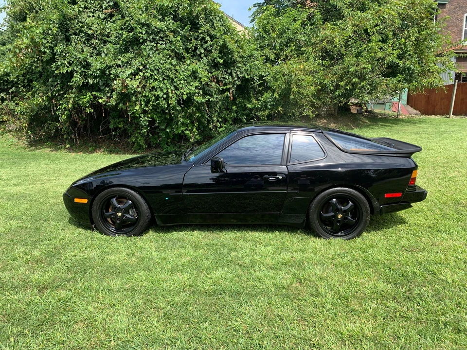 1989 Porsche 944 Turbo - Image 2 of 20