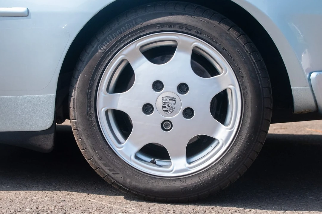 1989 Porsche 944 Turbo - Image 26 of 30
