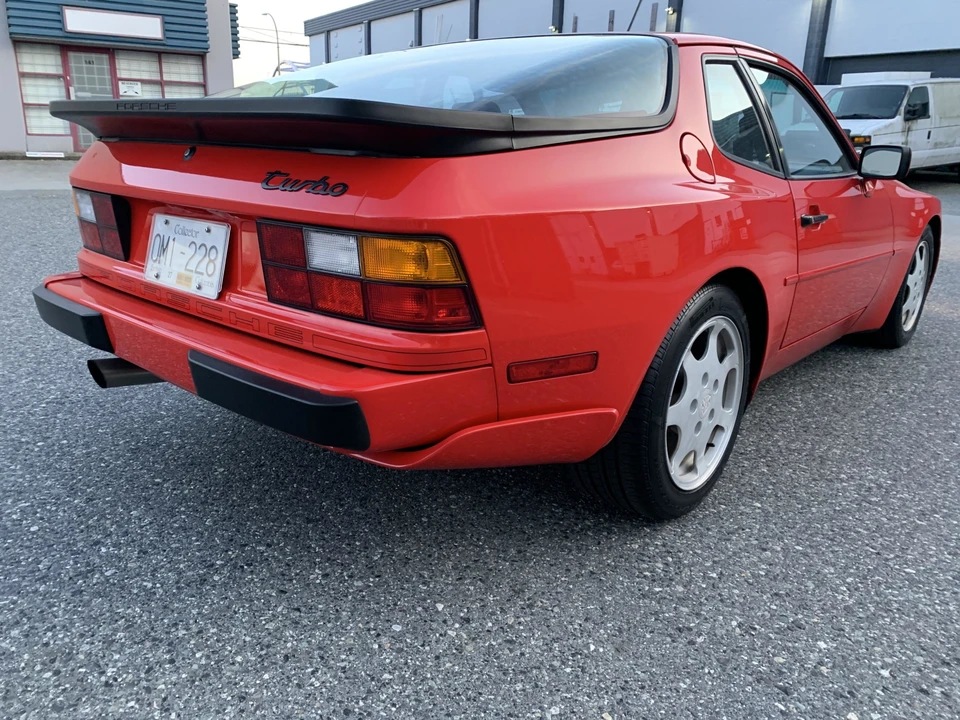 1989 Porsche 944 Turbo - Image 7 of 31