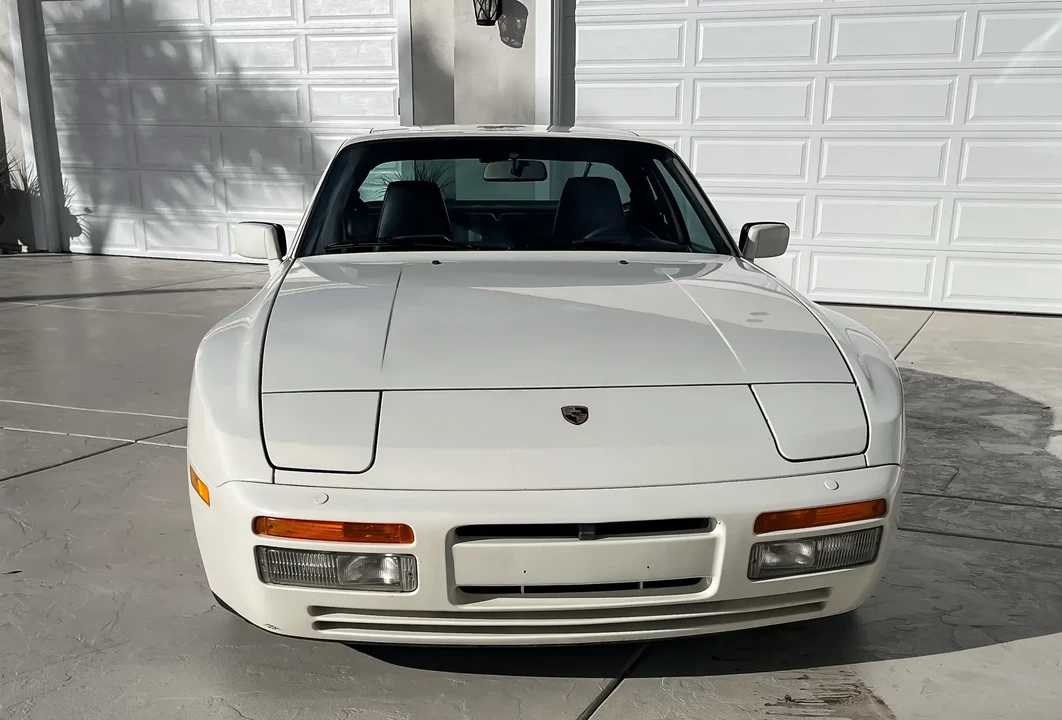 1989 Porsche 944 Turbo - Image 3 of 6