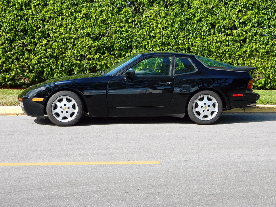 1989 Porsche 944 Turbo - Image 3 of 31