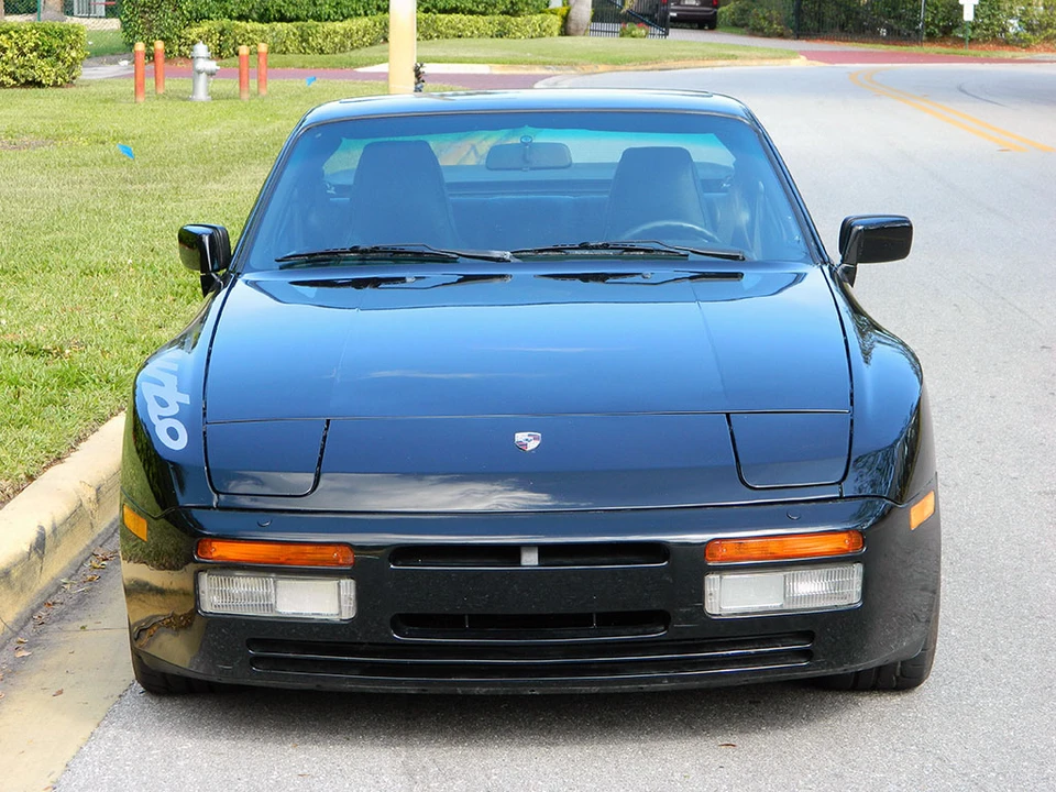 1989 Porsche 944 Turbo - Image 2 of 31