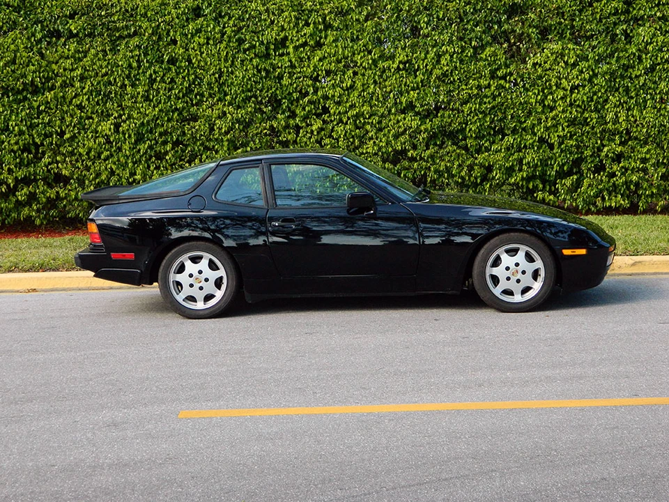 1989 Porsche 944 Turbo - Image 7 of 31