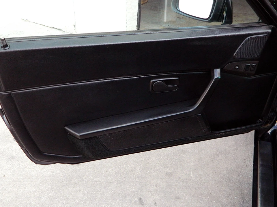 1989 Porsche 944 Turbo - Image 16 of 31