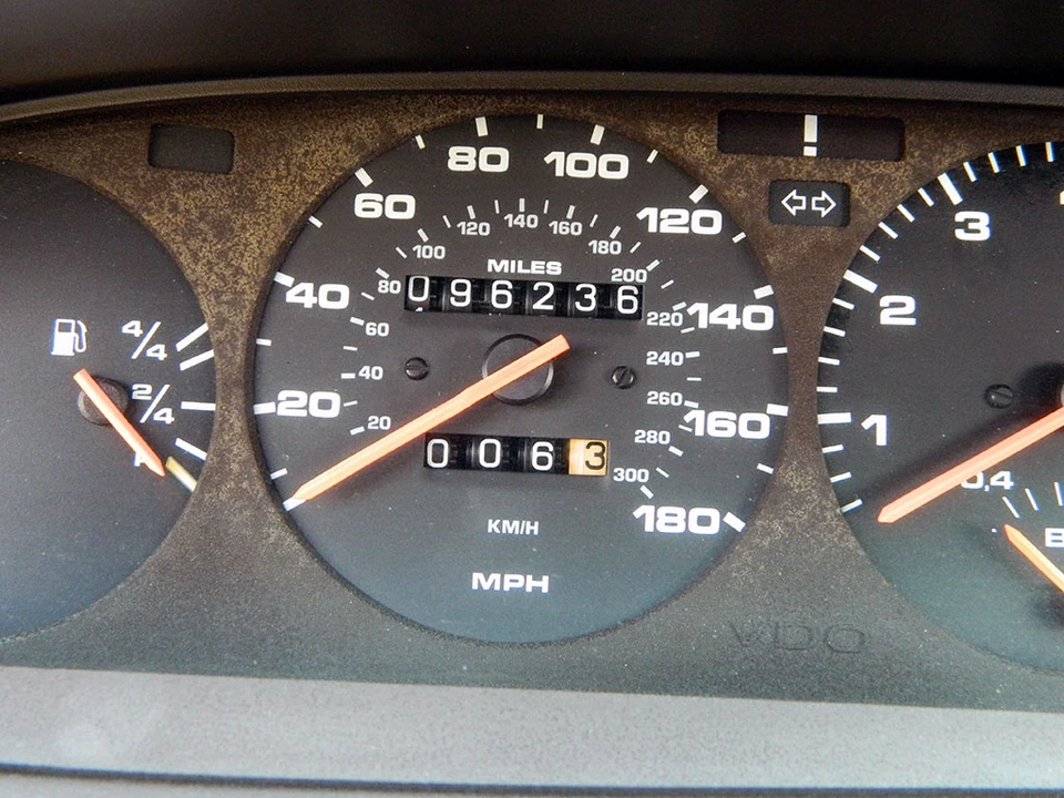 1989 Porsche 944 Turbo - Image 29 of 31