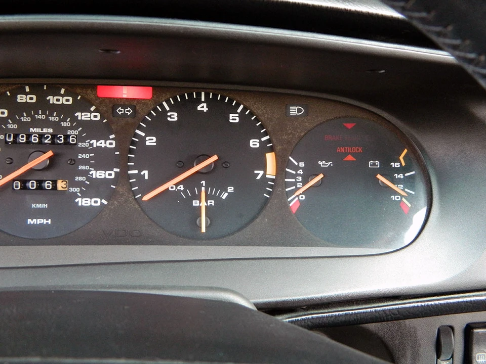 1989 Porsche 944 Turbo - Image 27 of 31