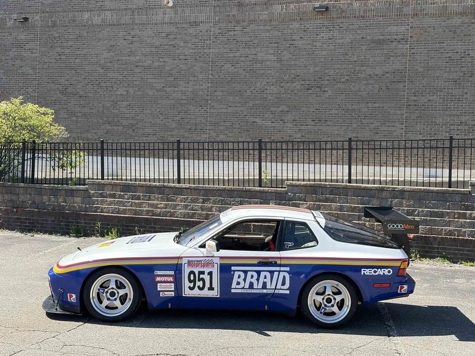 1989 Porsche 944 Turbo - Image 6 of 31