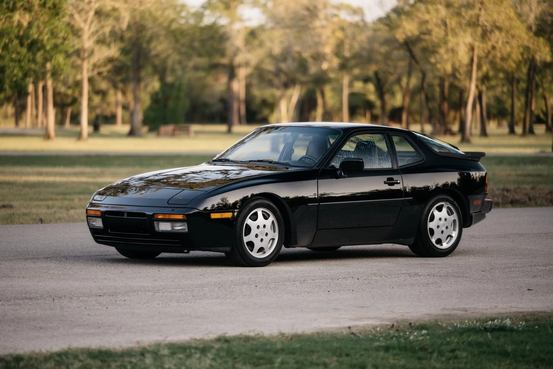 1989 Porsche 944 Turbo - Image 3 of 31