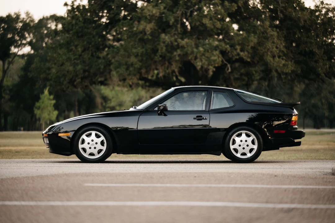 1989 Porsche 944 Turbo - Image 13 of 31