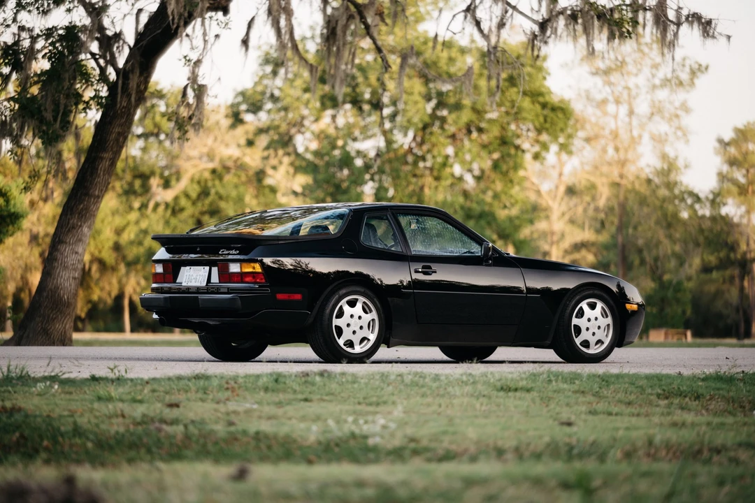1989 Porsche 944 Turbo - Image 11 of 31