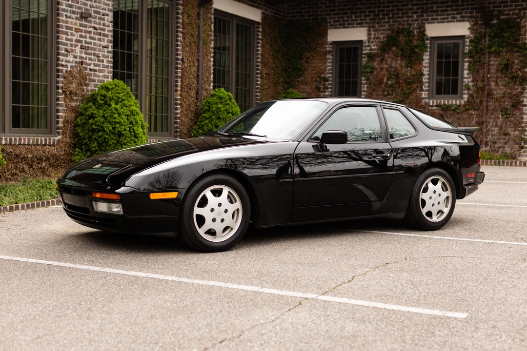 1989 Porsche 944 Turbo - Image 2 of 31