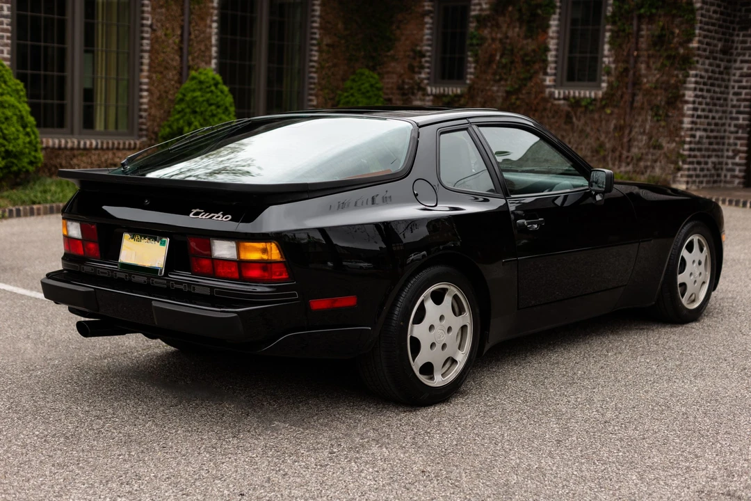 1989 Porsche 944 Turbo - Image 17 of 31