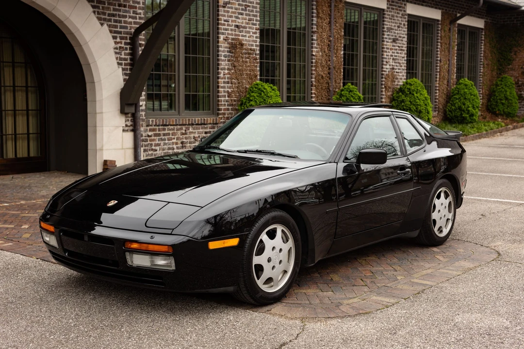 1989 Porsche 944 Turbo - Image 6 of 31
