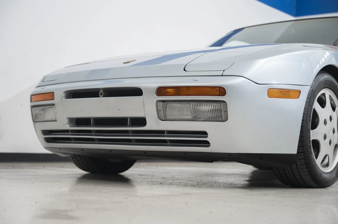 1989 Porsche 944 Turbo - Image 15 of 31