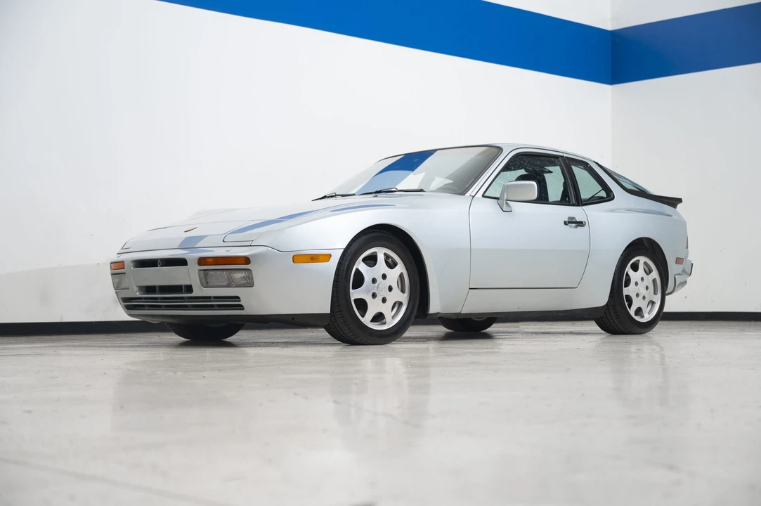 1989 Porsche 944 Turbo - Image 3 of 31