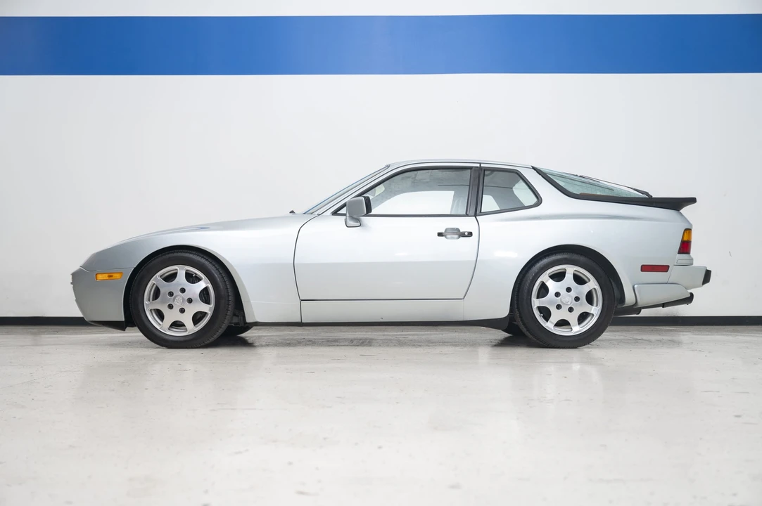 1989 Porsche 944 Turbo - Image 5 of 31