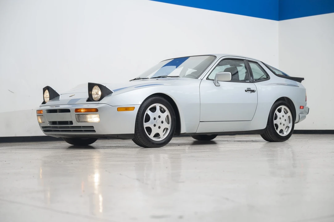 1989 Porsche 944 Turbo - Image 2 of 31