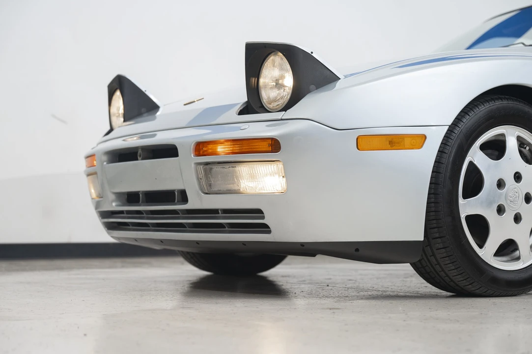 1989 Porsche 944 Turbo - Image 23 of 31