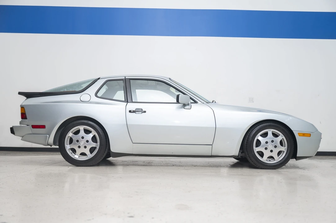 1989 Porsche 944 Turbo - Image 10 of 31