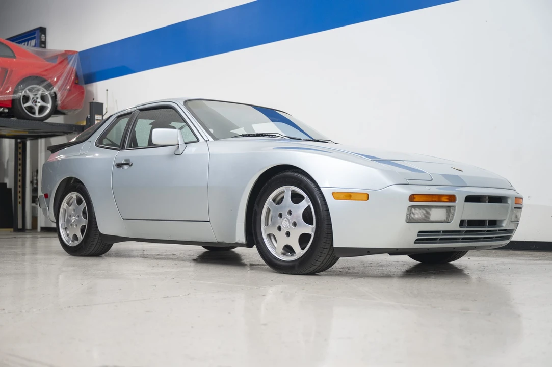 1989 Porsche 944 Turbo - Image 11 of 31
