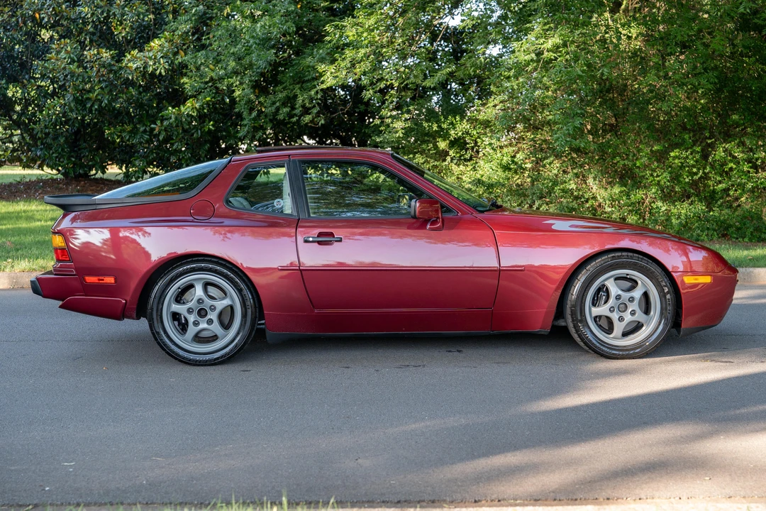 1989 Porsche 944 Turbo - Image 16 of 31