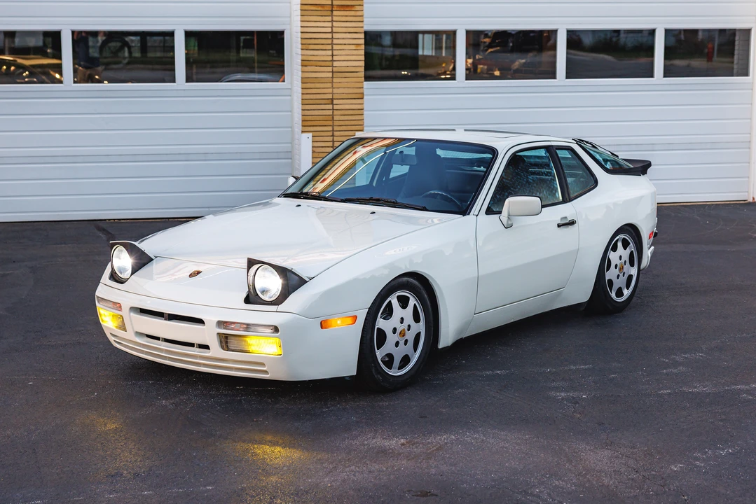 1989 Porsche 944 Turbo - Image 10 of 31