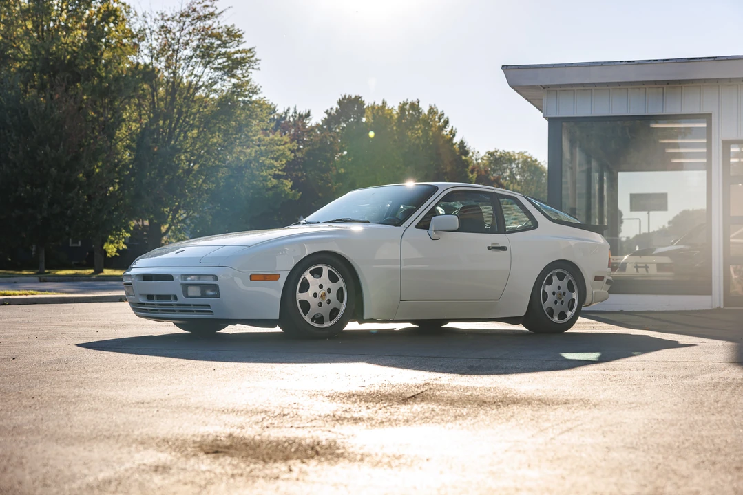 1989 Porsche 944 Turbo - Image 26 of 31