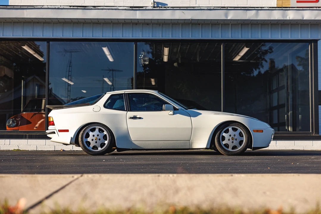 1989 Porsche 944 Turbo - Image 19 of 31