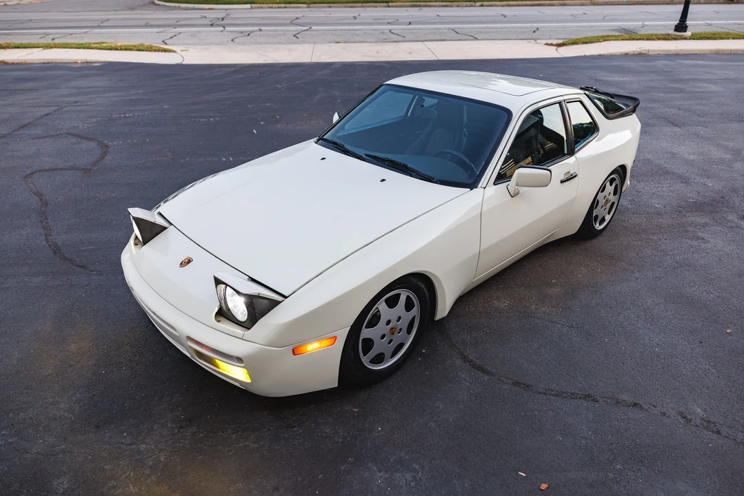 1989 Porsche 944 Turbo - Image 9 of 31