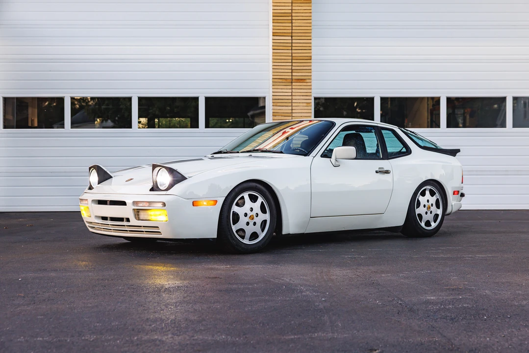 1989 Porsche 944 Turbo - Image 11 of 31