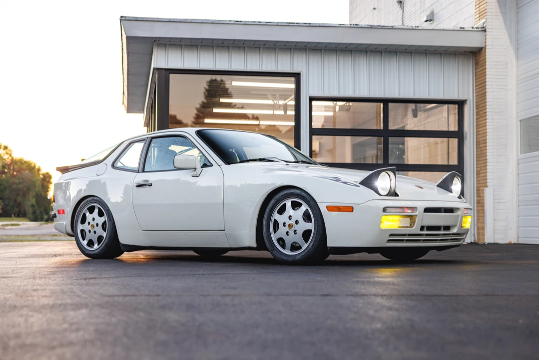 1989 Porsche 944 Turbo - Image 5 of 31