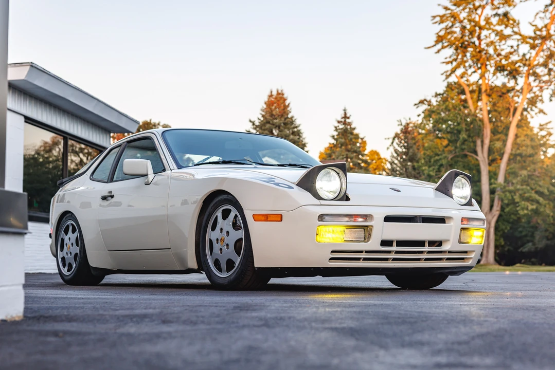 1989 Porsche 944 Turbo - Image 6 of 31