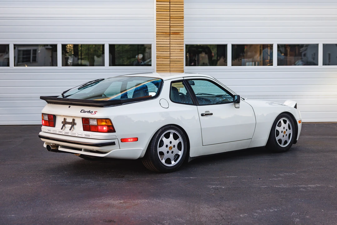 1989 Porsche 944 Turbo - Image 17 of 31