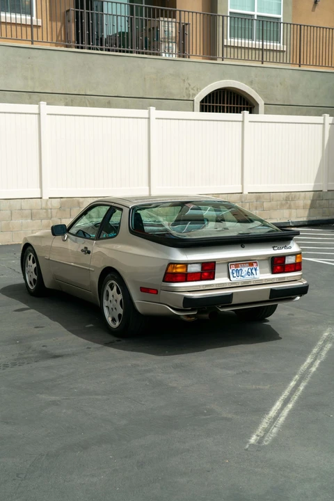 1989 Porsche 944 Turbo - Image 17 of 31