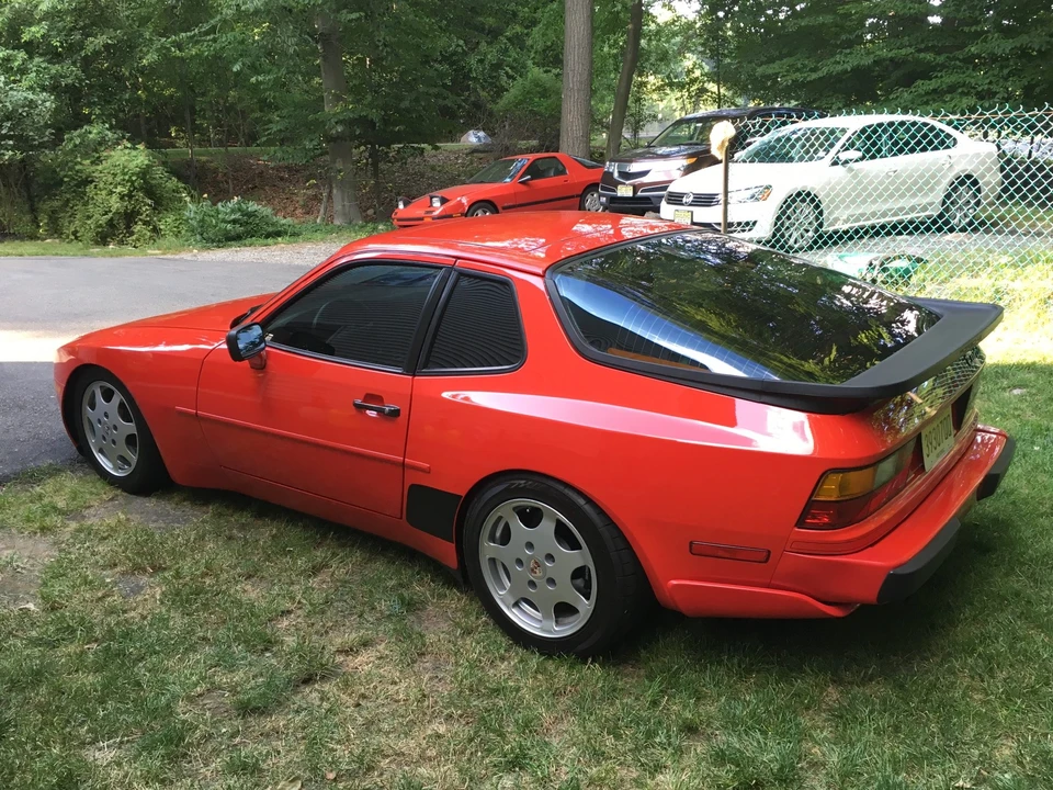 1989 Porsche 944 Turbo - Image 15 of 31