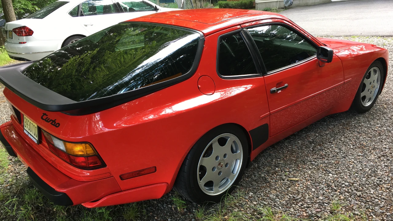 1989 Porsche 944 Turbo - Image 11 of 31