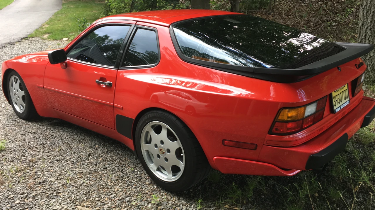 1989 Porsche 944 Turbo - Image 10 of 31