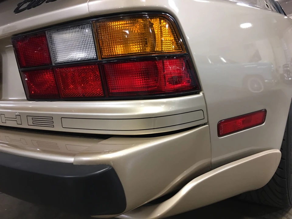 1989 Porsche 944 Turbo - Image 12 of 31