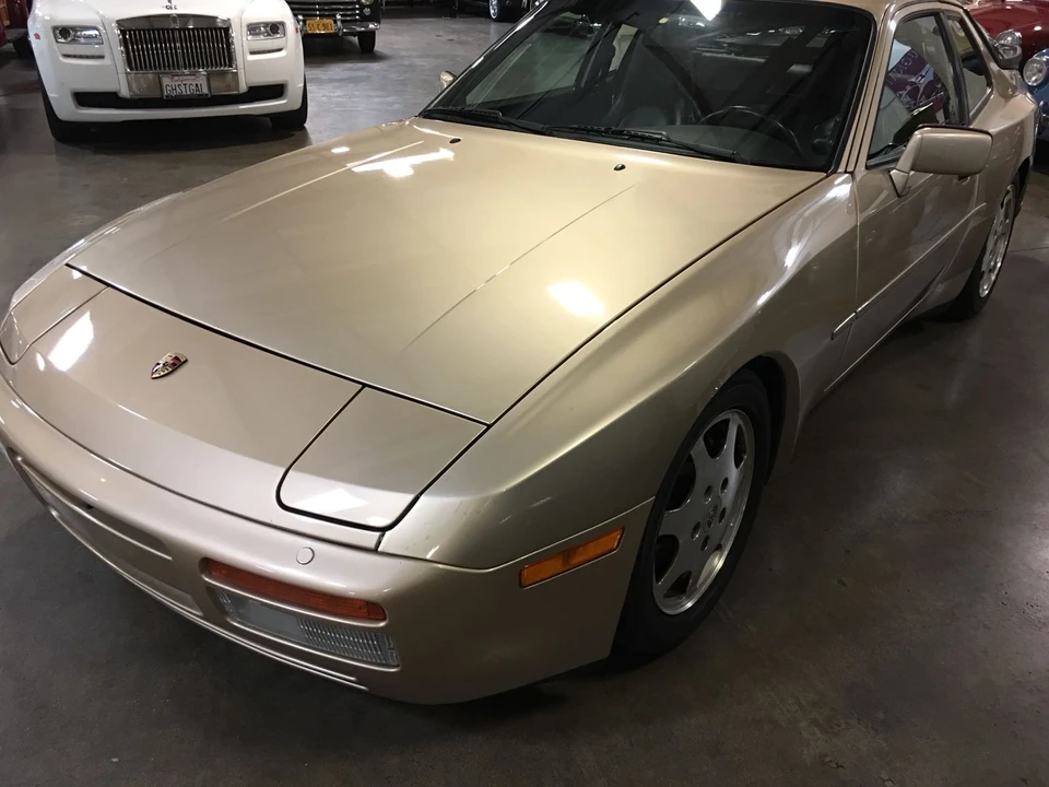 1989 Porsche 944 Turbo - Image 2 of 31