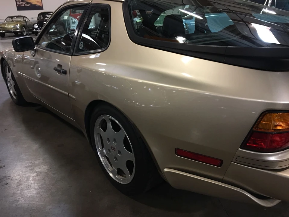 1989 Porsche 944 Turbo - Image 15 of 31