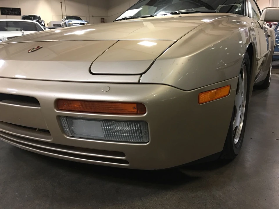 1989 Porsche 944 Turbo - Image 7 of 31