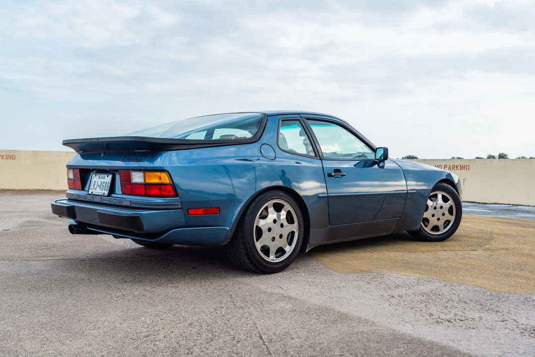 1989 Porsche 944 Turbo - Image 13 of 31